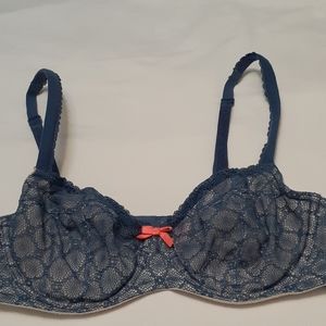 VICTORIA SECRET BODY BY VICTORIA BRA 34D
